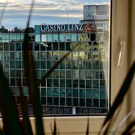 Urbanstays Landstrasse - Center - Near Casino *