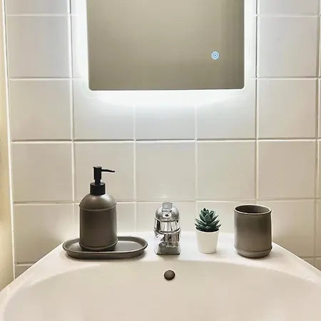 Urbanstays Landstrasse - Center - Near Casino * Λιντς