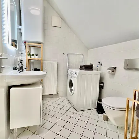 Urbanstays Landstrasse - Center - Near Casino Apartment