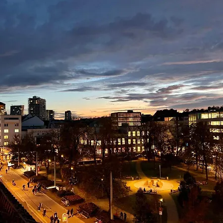 Urbanstays Landstrasse - Center - Near Casino アパート *